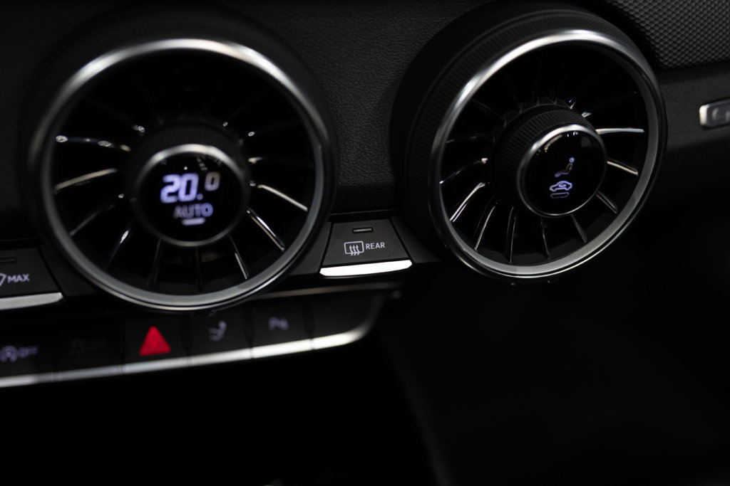 Audi TT S Grise MK3 Interieur 30