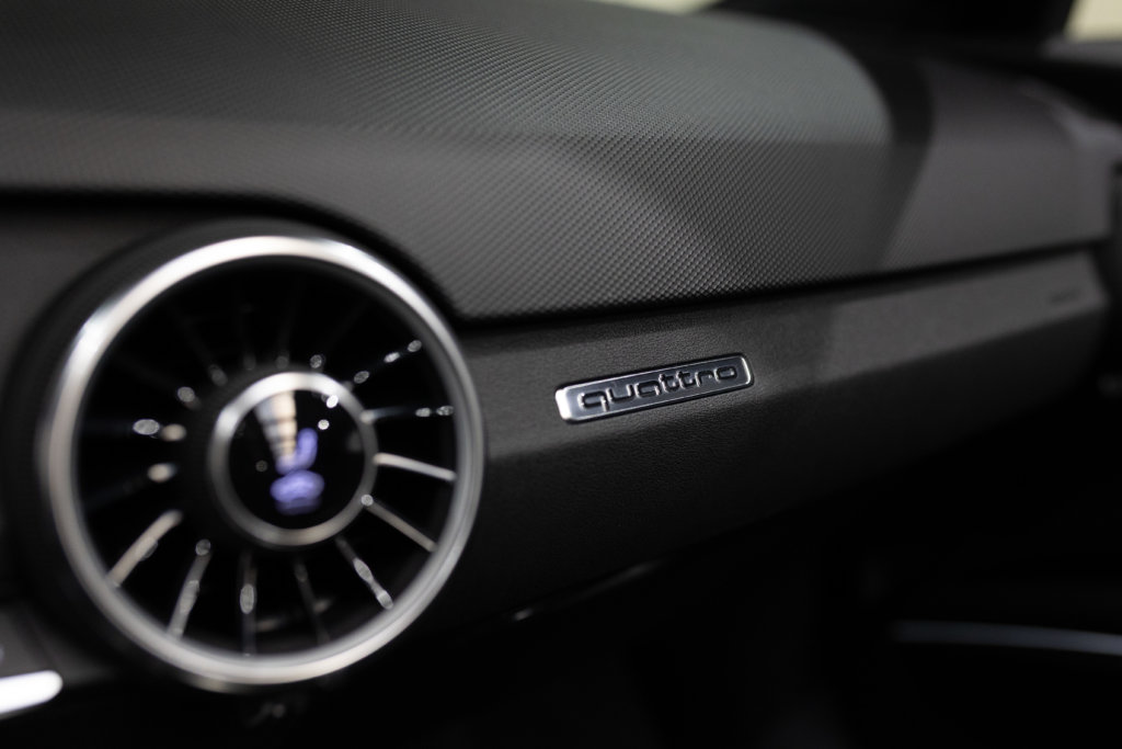 Audi TT S Grise MK3 Interieur 31