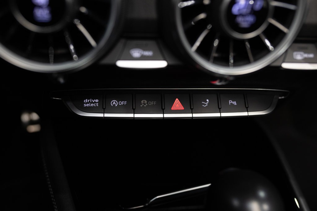 Audi TT S Grise MK3 Interieur 32