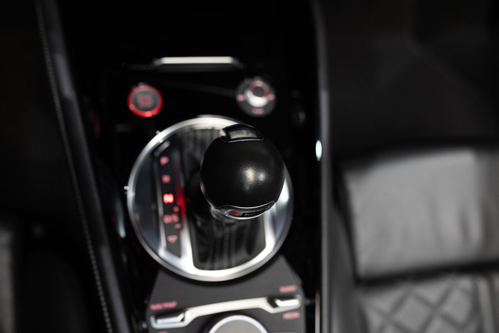Audi TT S Grise MK3 Interieur 35