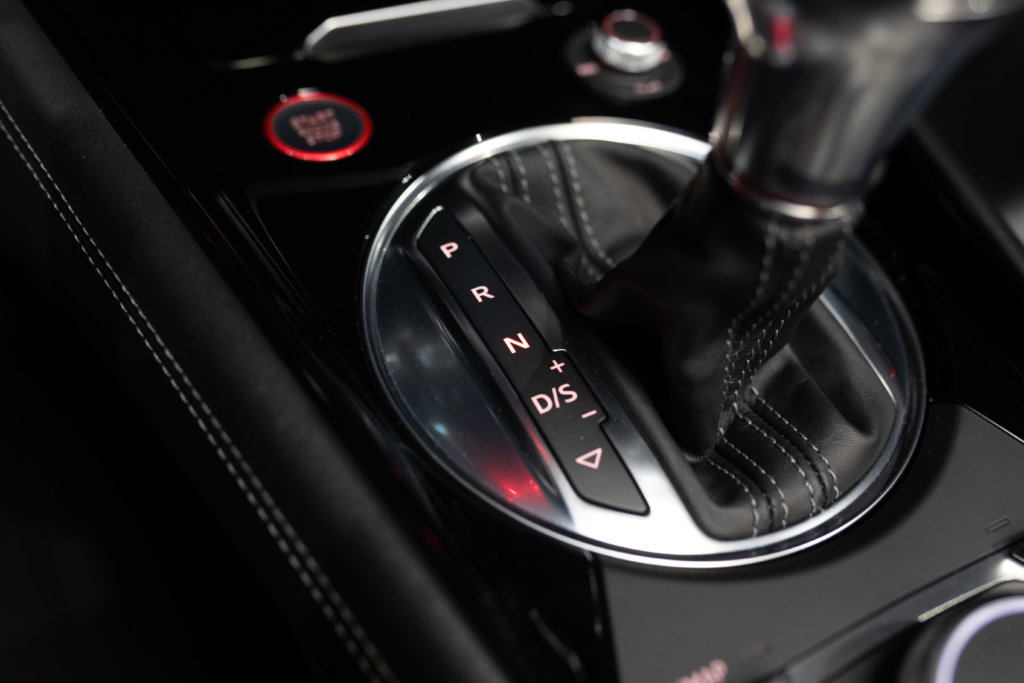 Audi TT S Grise MK3 Interieur 36