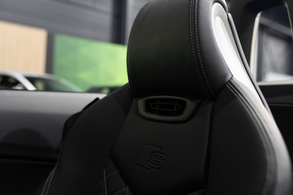 Audi TT S Grise MK3 Interieur 47