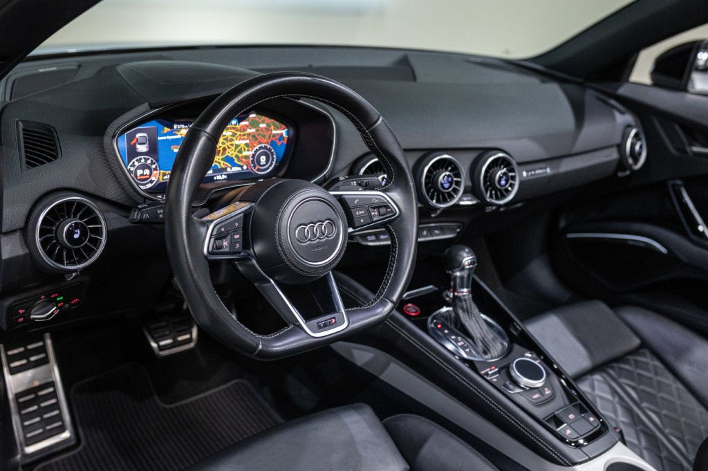Audi TT S Grise MK3 Interieur 7