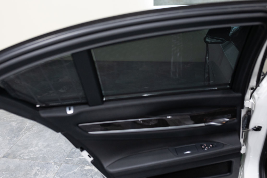 740i blanche Interieur 28