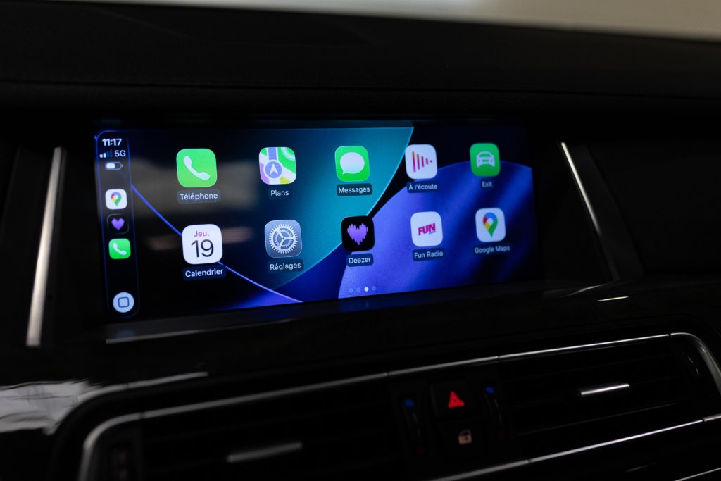 740i blanche Interieur 43