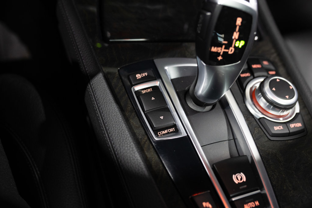 740i blanche Interieur 48