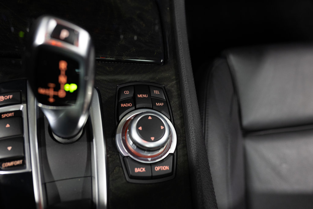 740i blanche Interieur 49