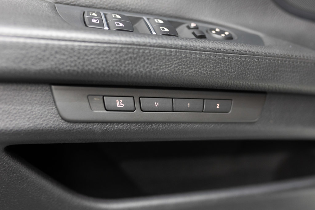 740i blanche Interieur 5