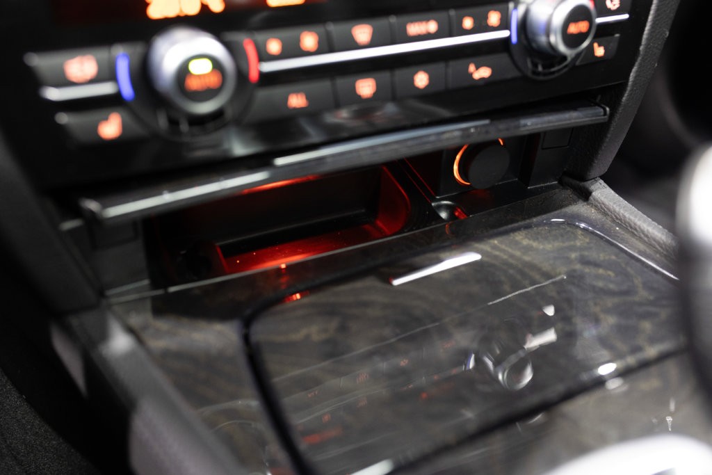 740i blanche Interieur 51