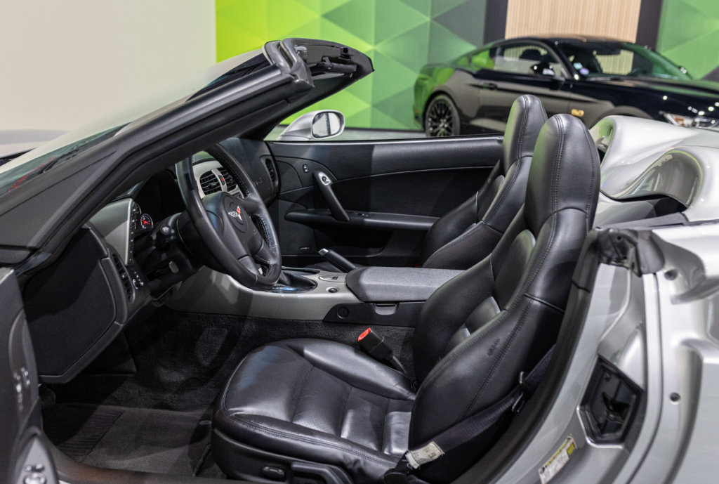 Corvette Cabriolet C6 Grise Interieur