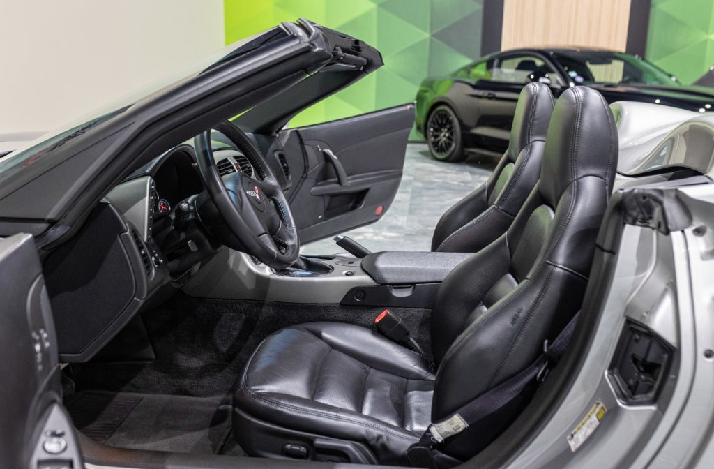 Corvette Cabriolet C6 Grise Interieur 15