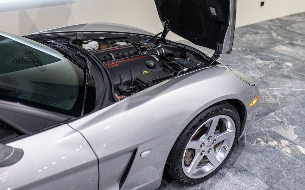 Corvette Cabriolet C6 Grise Moteur