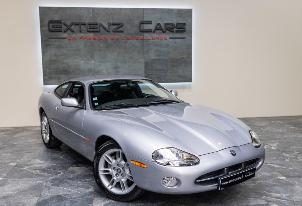 Jaguar XK8 Grise 13K 3-4 av d