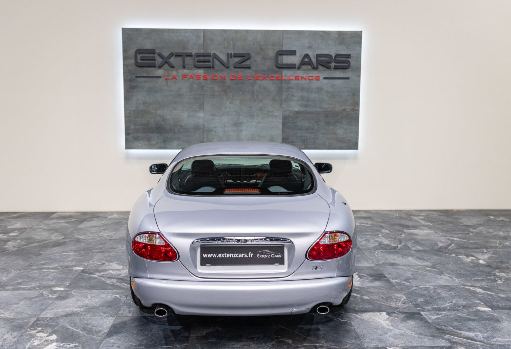 Jaguar XK8 Grise 13K Arriere