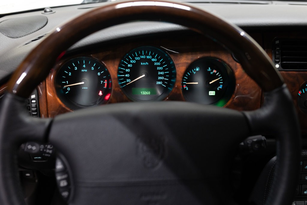 Jaguar XK8 Grise 13K Interieur 35