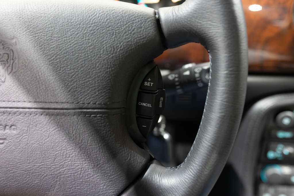 Jaguar XK8 Grise 13K Interieur 36