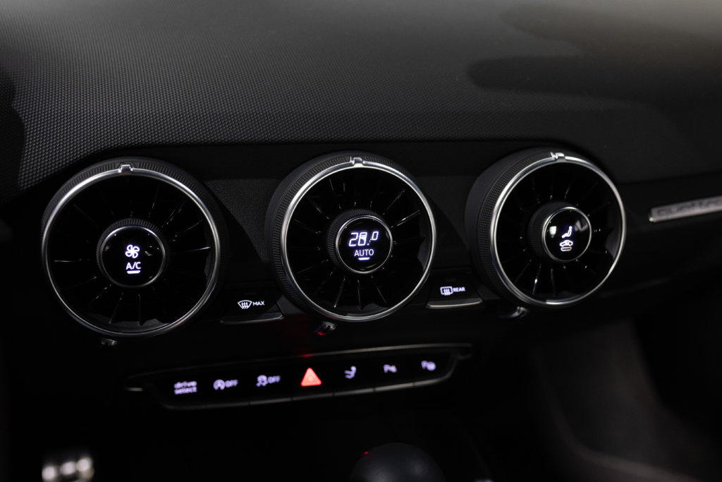 TTS Grise Interieur 25