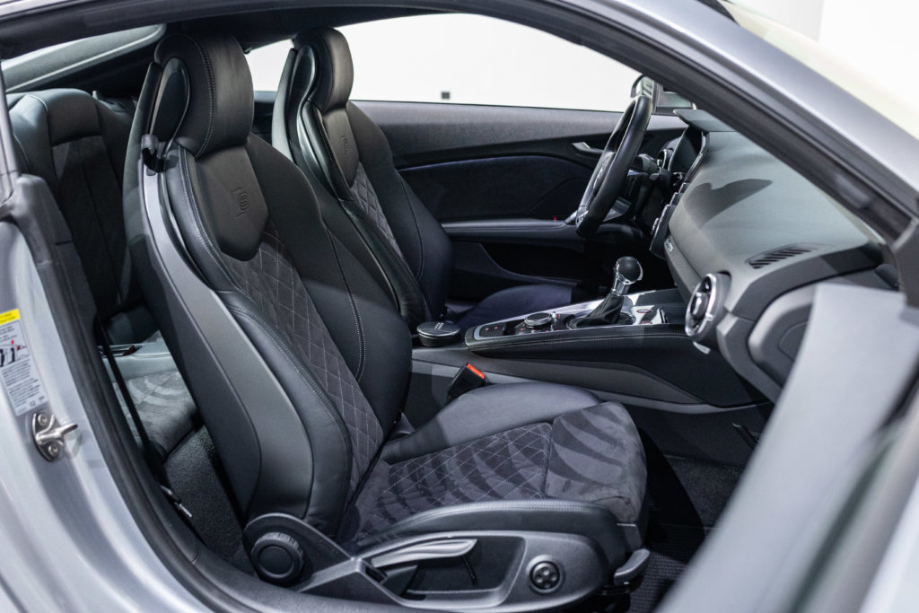 TTS Grise Interieur 8