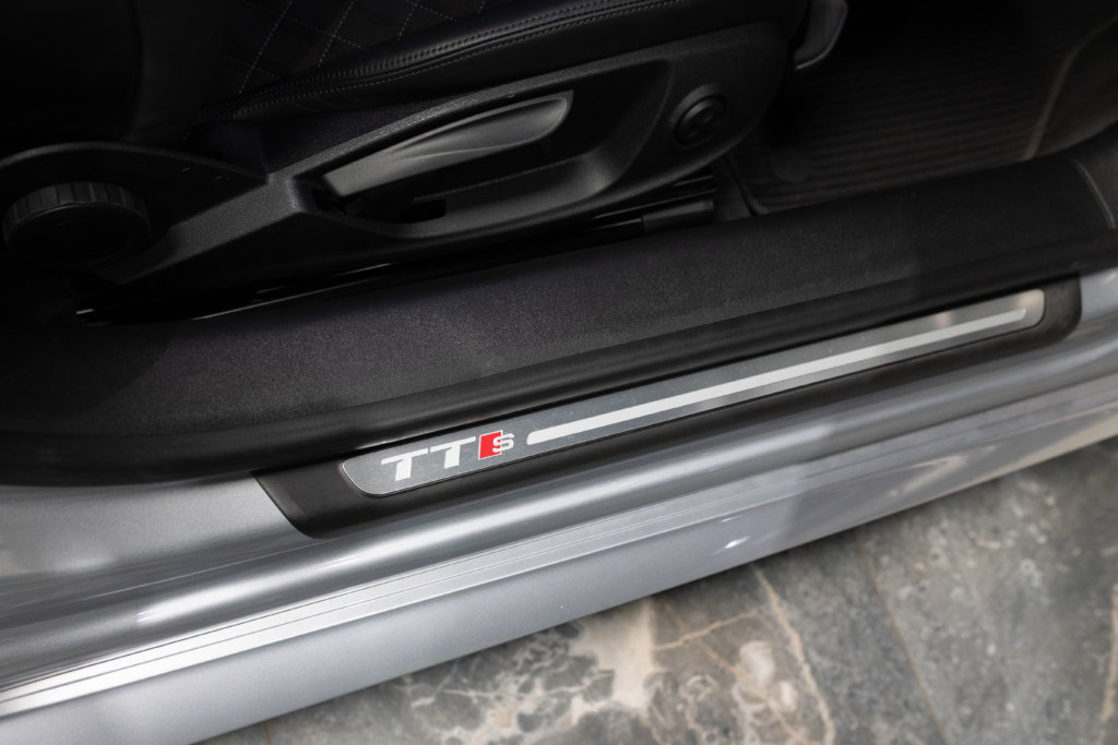 TTS Grise Interieur 9