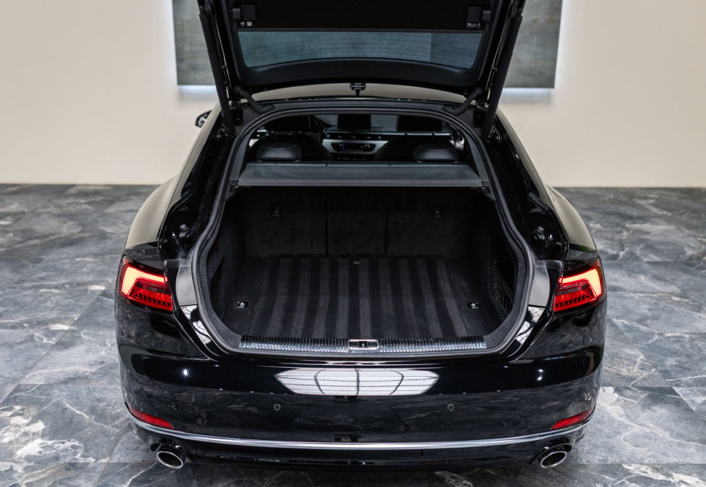 Audi A5 Noir Bullent Coffre