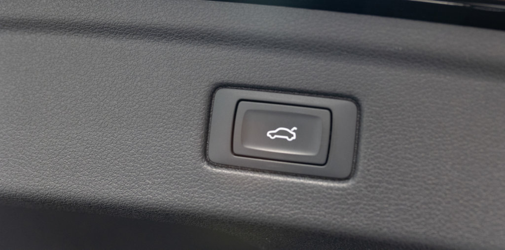 Audi A5 Noir Bullent Coffre 2