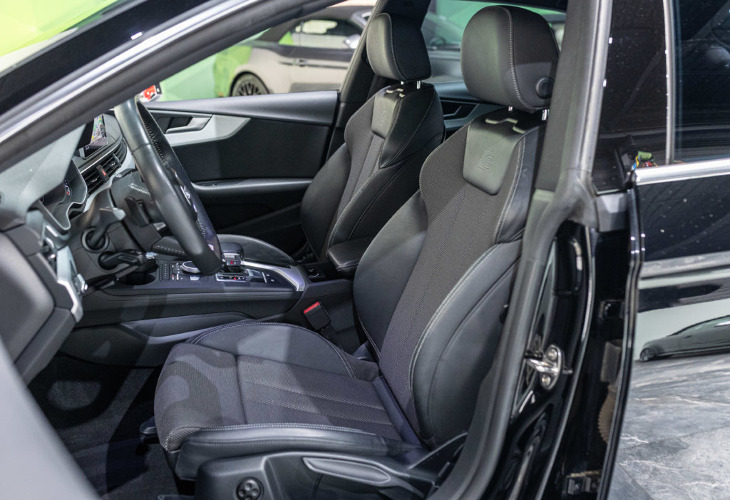 Audi A5 Noir Bullent Interieur 2