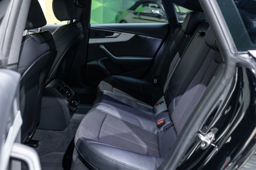 Audi A5 Noir Bullent Interieur 24
