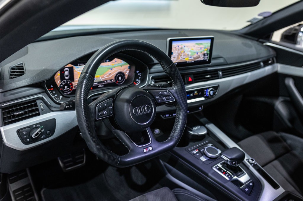 Audi A5 Noir Bullent Interieur 7