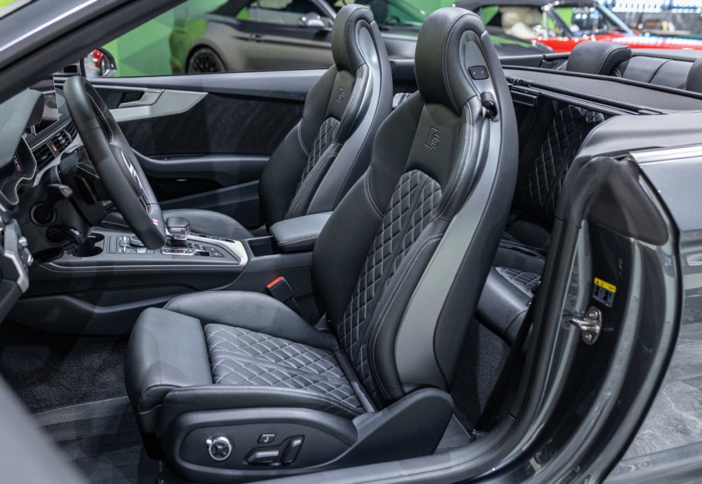 Audi S5 Cab Gris Interieur 2