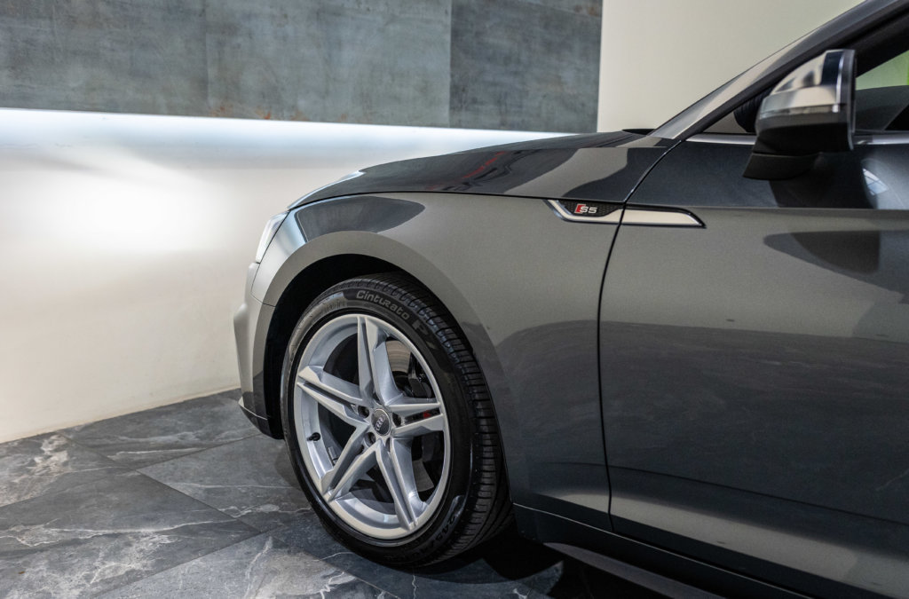 Audi S5 Cab Gris Interieur 20