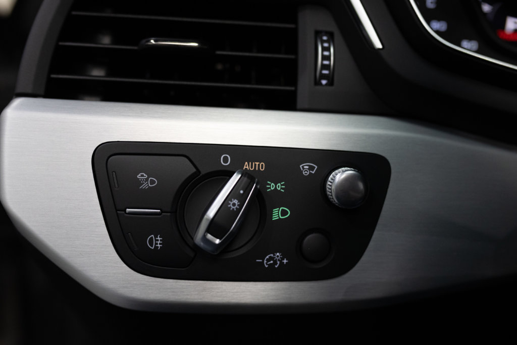 Audi S5 Cab Gris Interieur 33