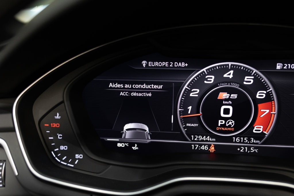 Audi S5 Cab Gris Interieur 34