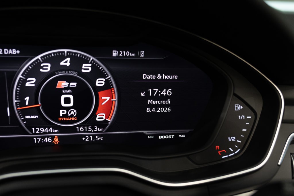 Audi S5 Cab Gris Interieur 35