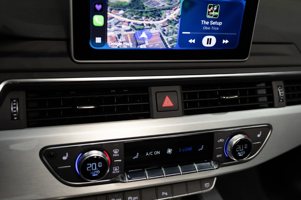 Audi S5 Cab Gris Interieur 38