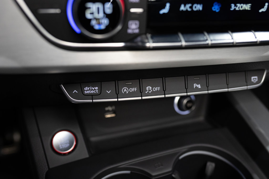 Audi S5 Cab Gris Interieur 40