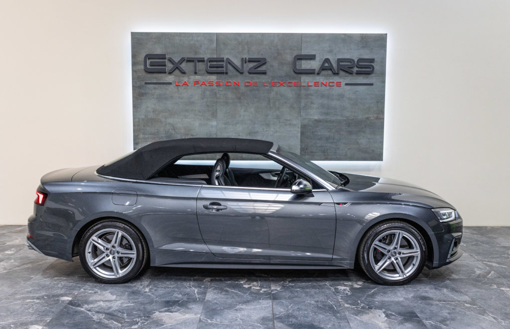 Audi S5 Cab Gris lateral capot
