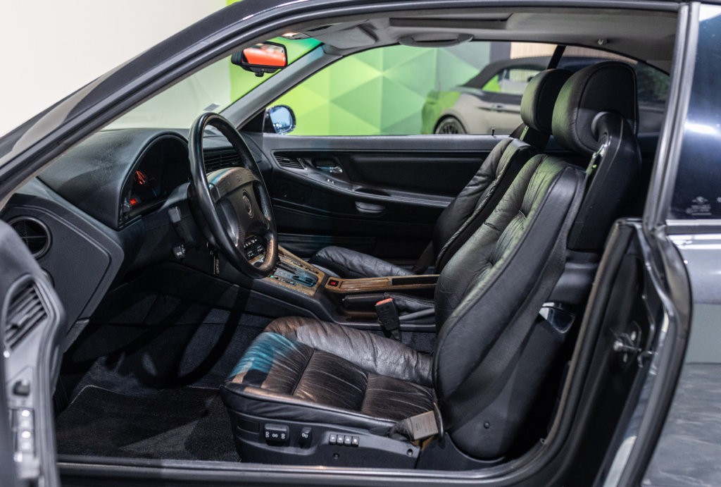 BMW 850i Grise Interieur