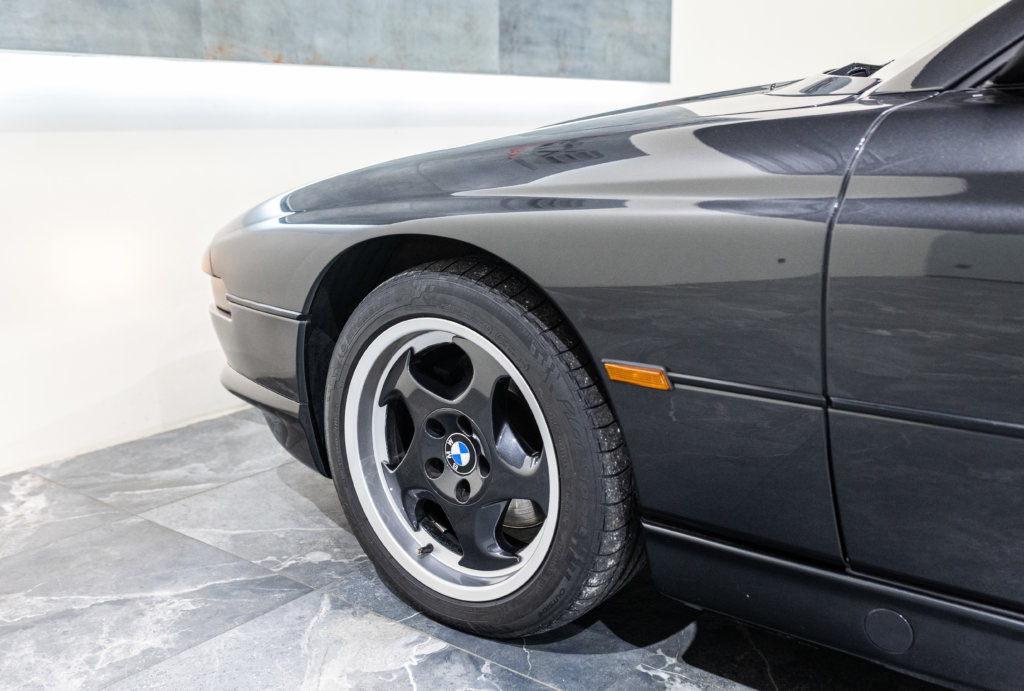 BMW 850i Grise Interieur 14