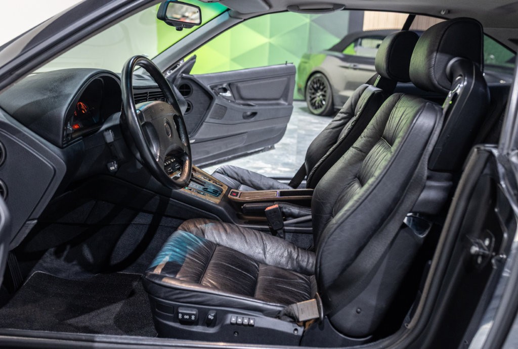 BMW 850i Grise Interieur 15