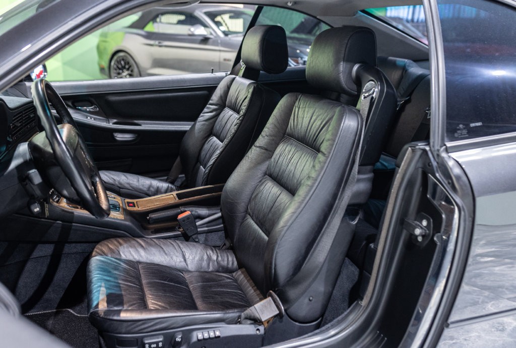 BMW 850i Grise Interieur 2