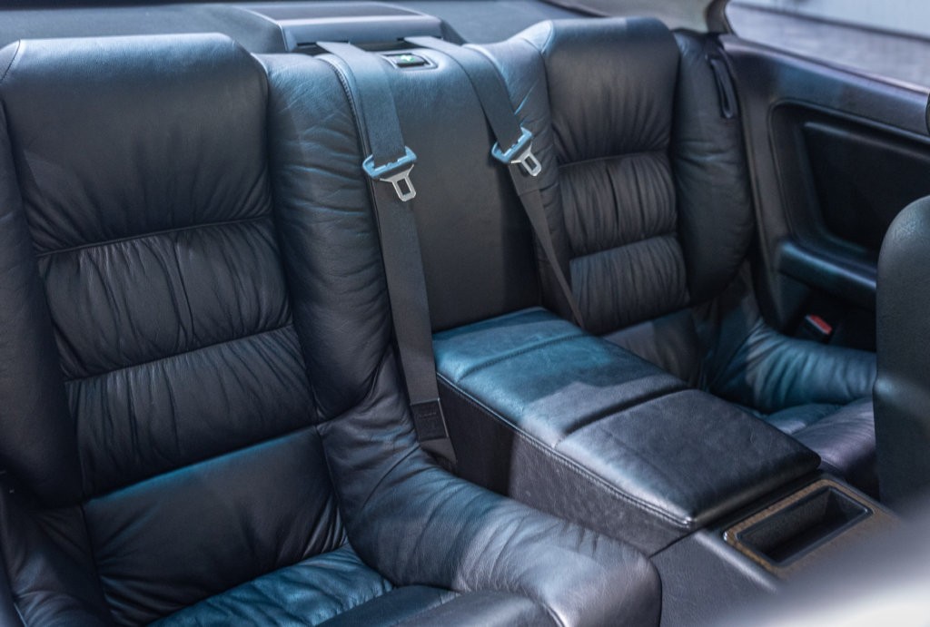 BMW 850i Grise Interieur 21