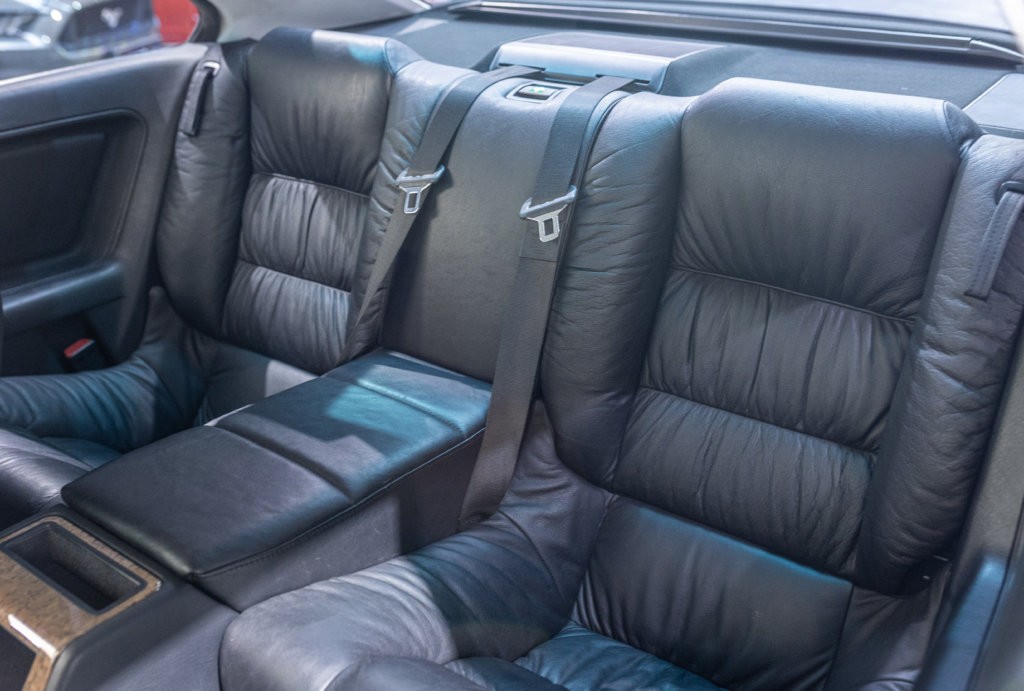 BMW 850i Grise Interieur 22