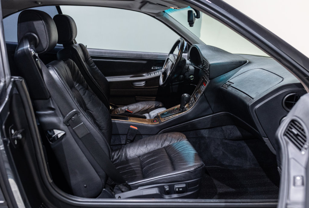 BMW 850i Grise Interieur 8