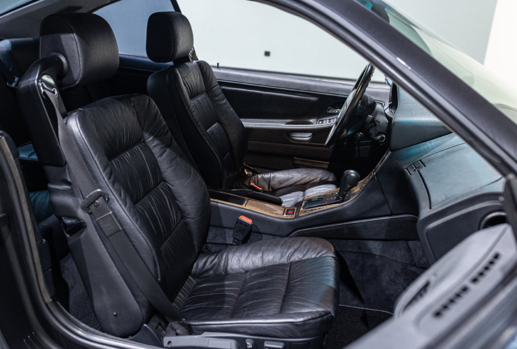 BMW 850i Grise Interieur 9