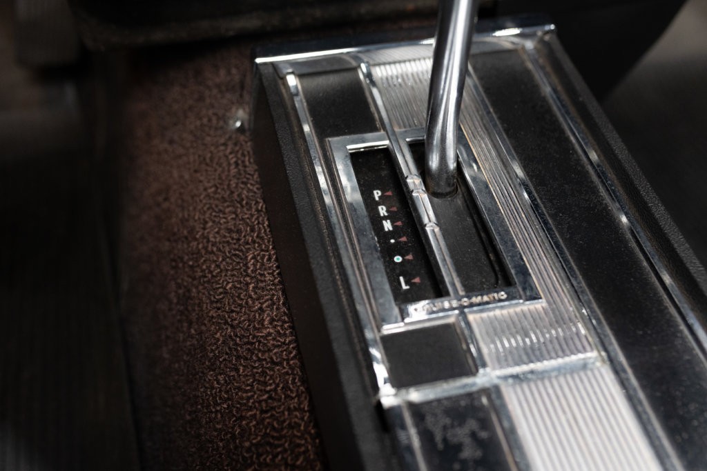 Mustang 65 Rouge Interieur 25