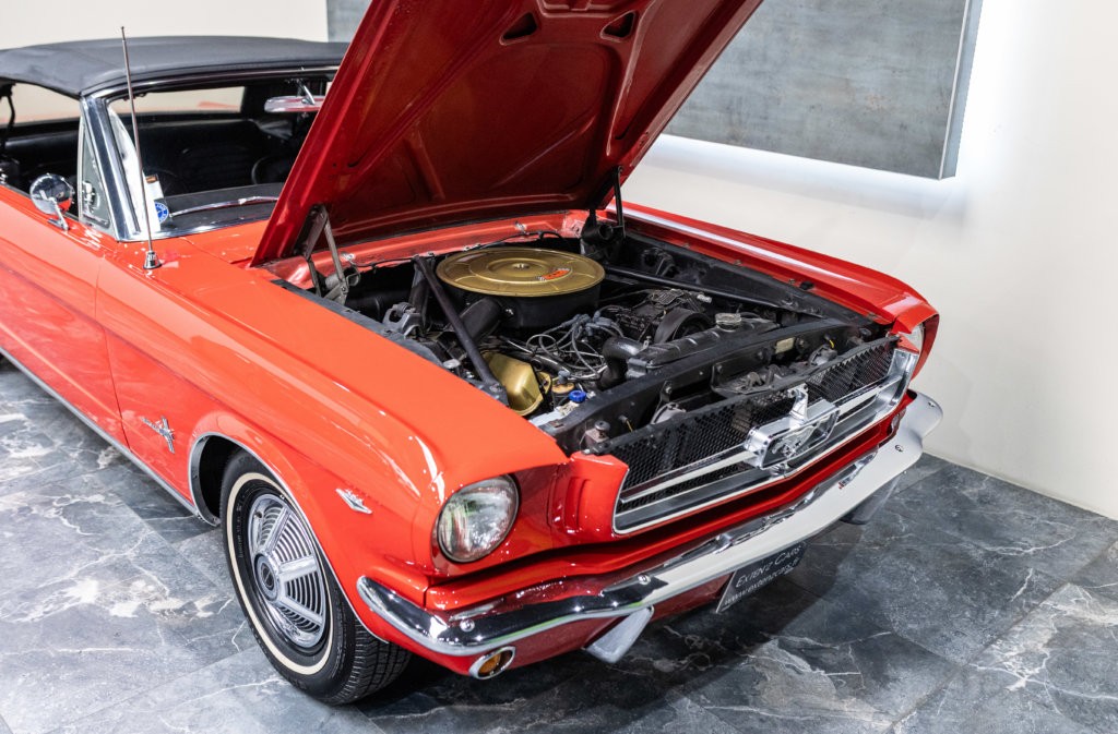 Mustang 65 Rouge Moteur