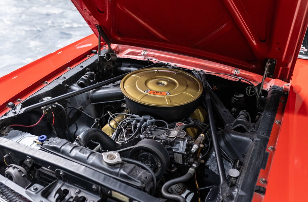Mustang 65 Rouge Moteur 3