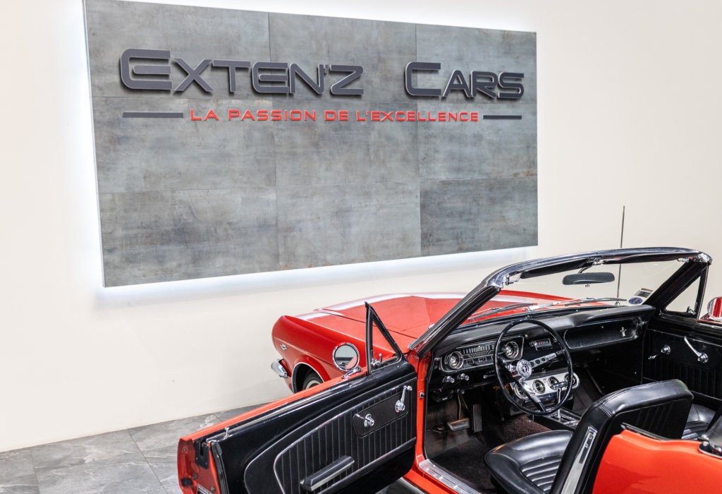 Mustang 65 Rouge Porte