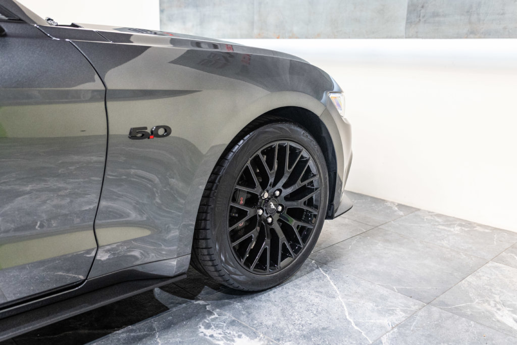 Mustang V8 Gris Magnetic Sync 2 Echapp BORLA Interieur 10