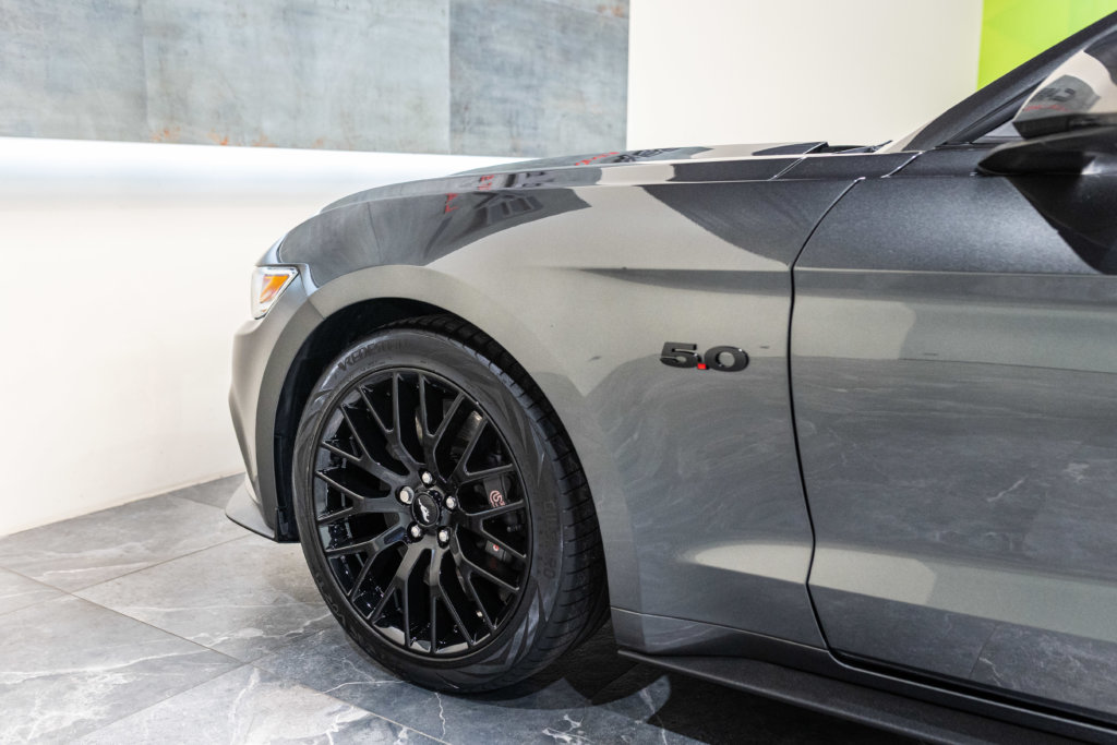 Mustang V8 Gris Magnetic Sync 2 Echapp BORLA Interieur 11